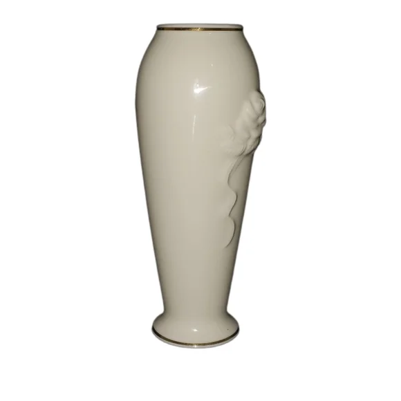 Vintage Lenox Ivory Rose Bud Vase in Gold trim, embossed roses, Cottage Chic - Picture 4 of 5